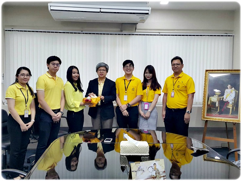 ﻿อธิบดีกรมบังคับคดีอวยพรให้กับข้าราชการกรมบังคับคดีที่ได้รับทุนรัฐบาล (ก.พ.) ไปศึกษาต่อยังต่างประเทศ 